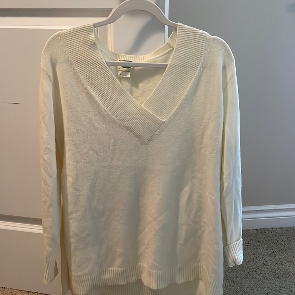 Anthropologie cream , soft worn once light weight sweater.